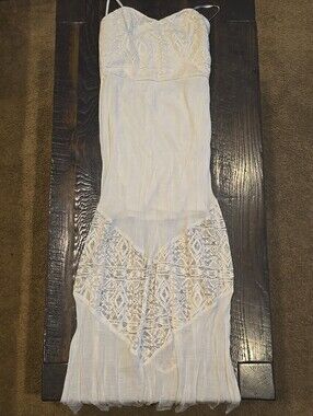 I.N. San Francisco White Lace-Panel Maxi Dress
